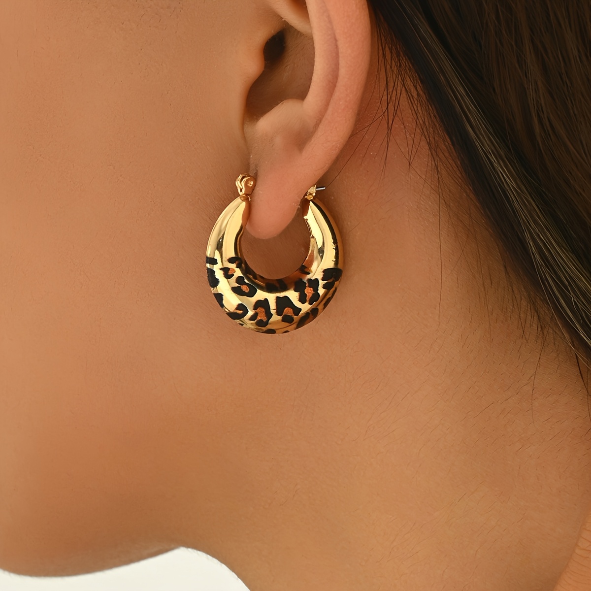 Vintage Style Leopard Print Hoop Earrings - Stylish Accessory
